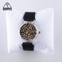 Silicon material strap silicone watch avec affichage numérique dial dial dial dans un motif de conception spécifique à la couleur