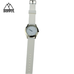 montre en alliage montre en silicone bracelet en cuir bracelet en couleur blanche avec montre de vente chaude de haute qualité